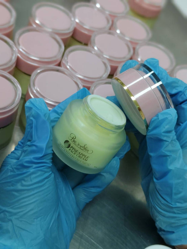 Whitening and spot removal face cream.